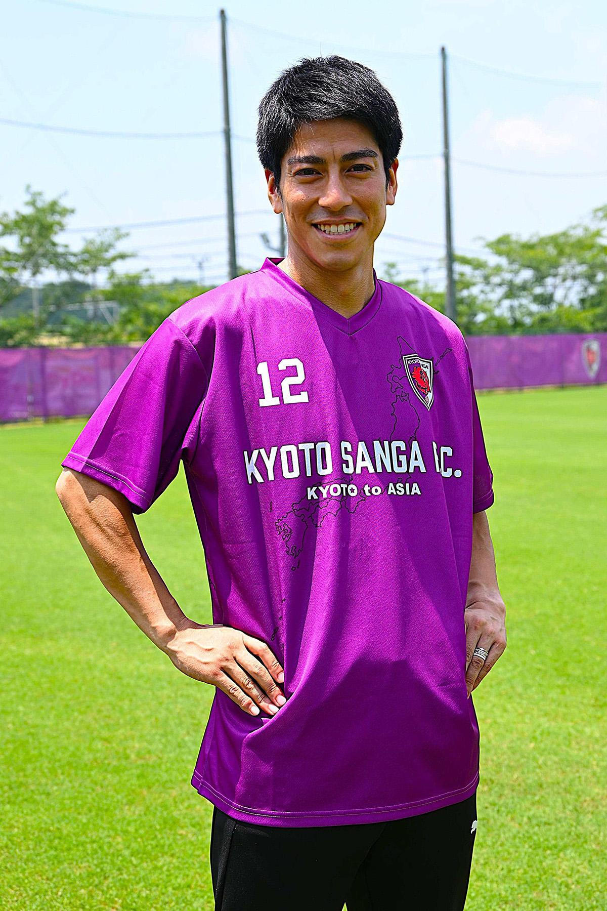サンガ応援Tシャツ着用モデル1