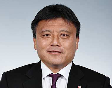 曺 貴裁