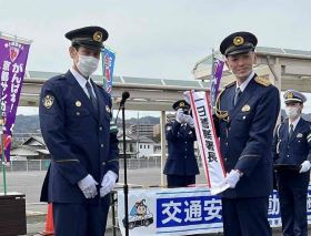 □【希少】 玉川堂 純銀 銀盃 銀杯 盃 警察 旭日章 旭光 約47.1g 共